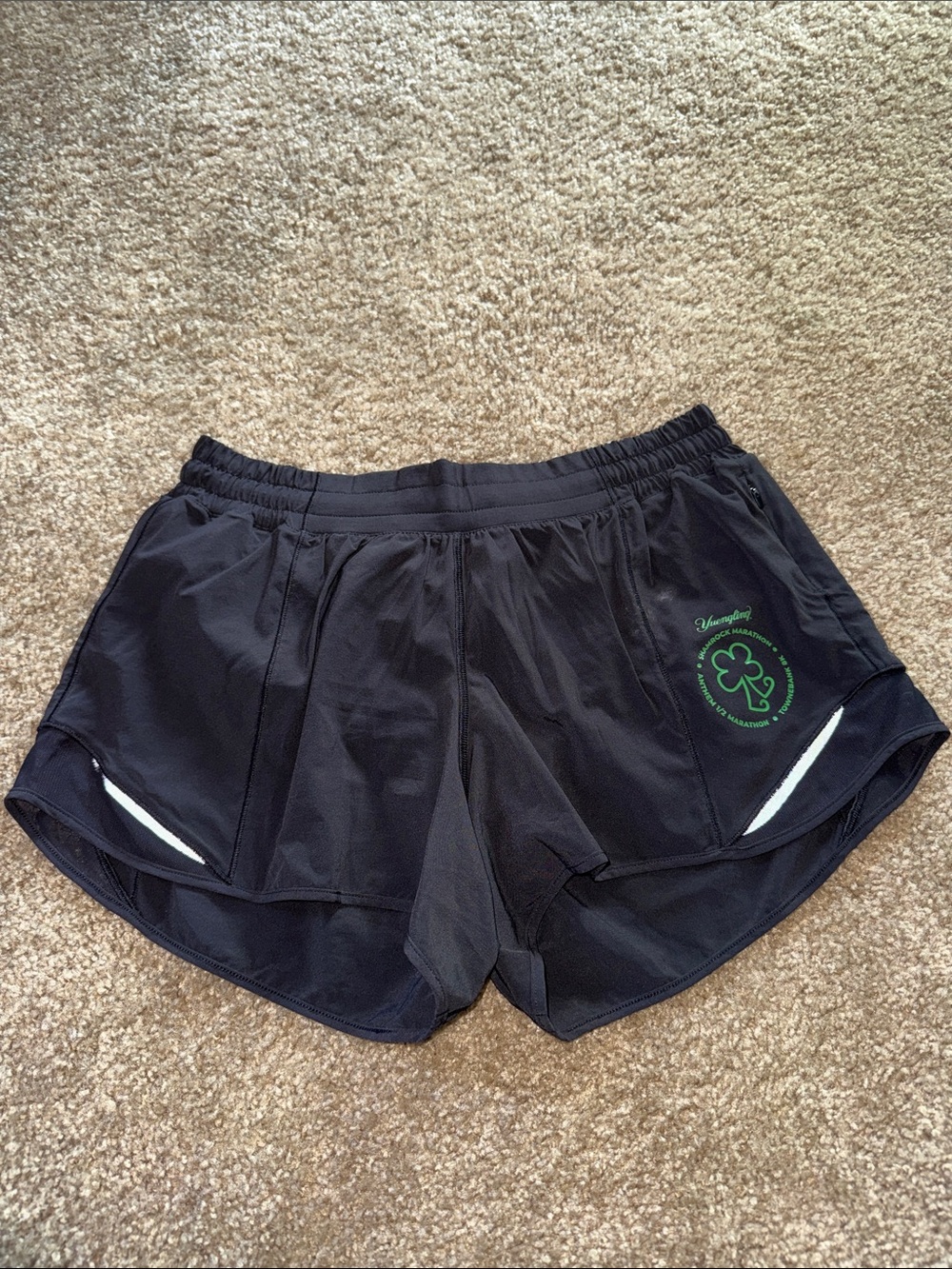 Lululemon Hotty Hot 2.5” Shorts